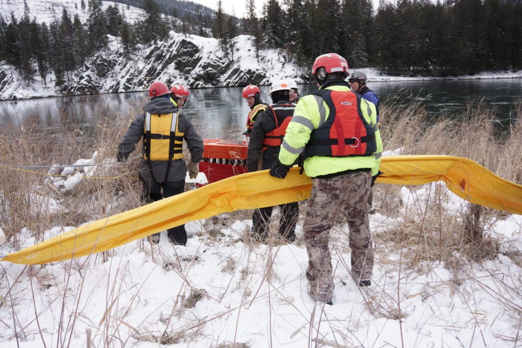 BNSF, Contractors Provide First Responders with Winter Oil Spill